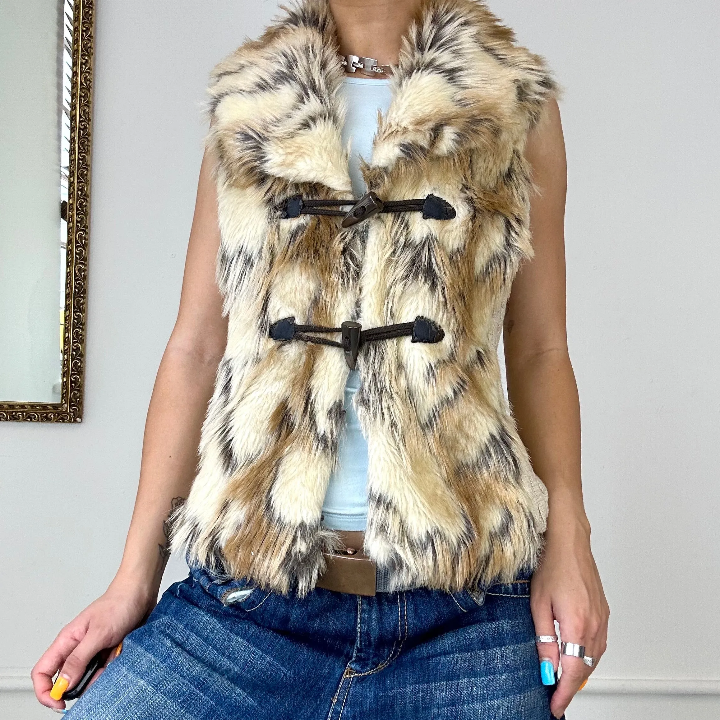 2000’s faux fur gilet