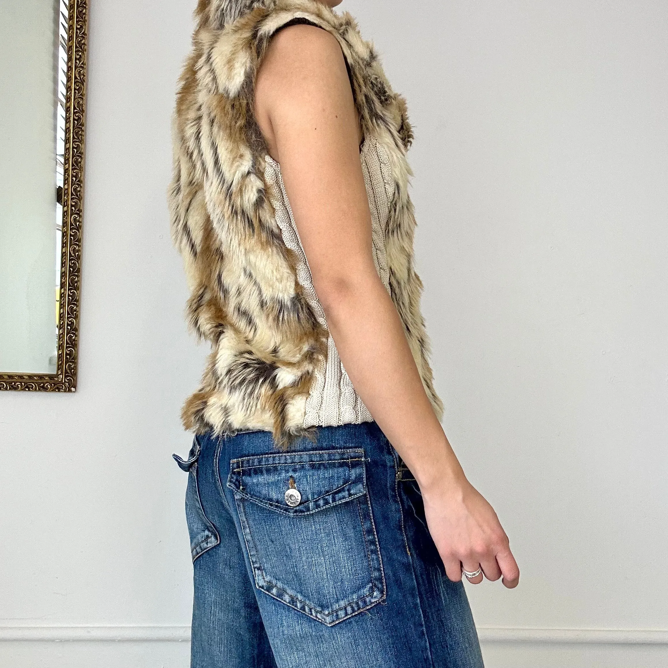 2000’s faux fur gilet