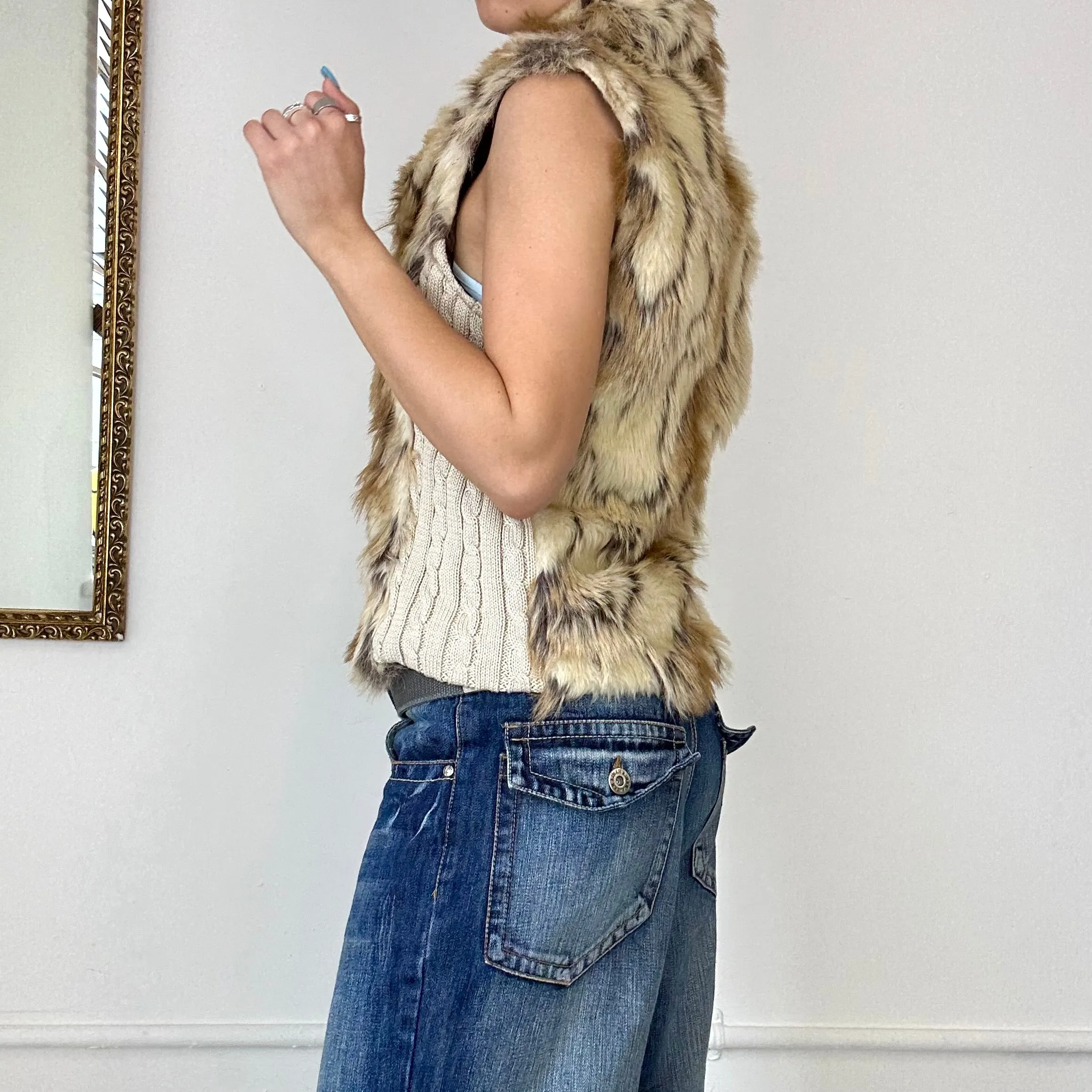 2000’s faux fur gilet