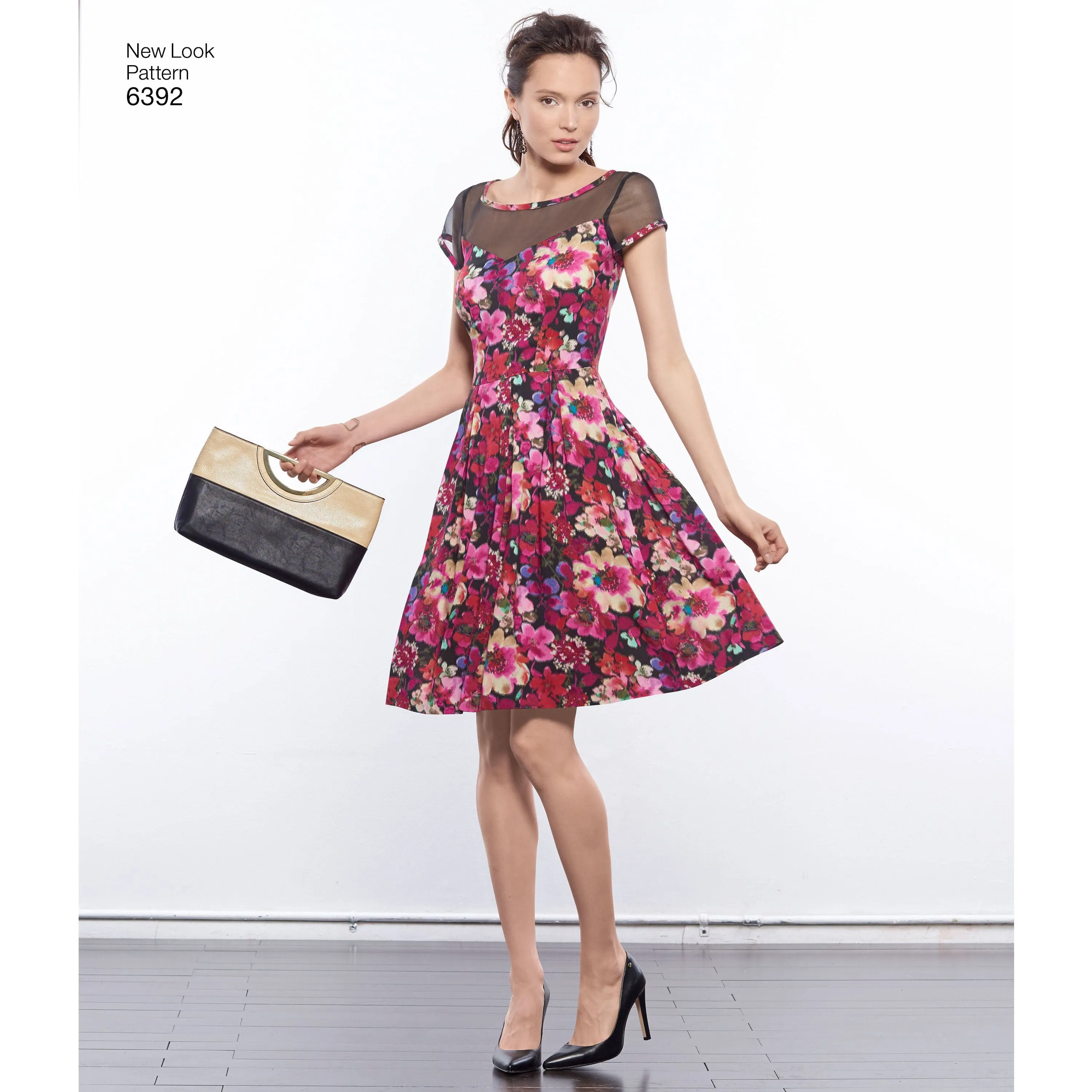 6392 Misses' Dresses with Contrast Fabric Options