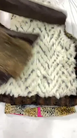 90 Glam Faux Fur Mix