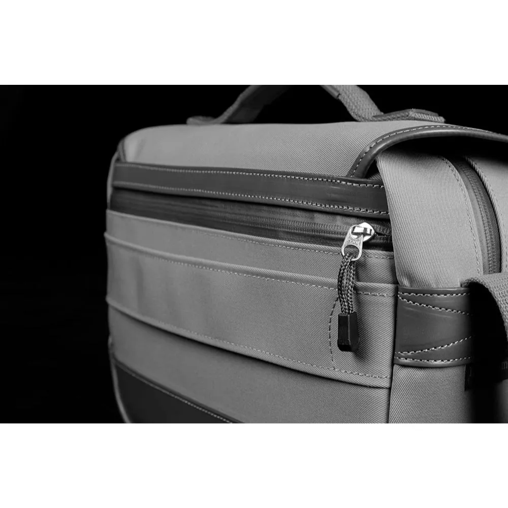 Billingham Mini Eventer Camera Bag | Black Fibrenyte / Black