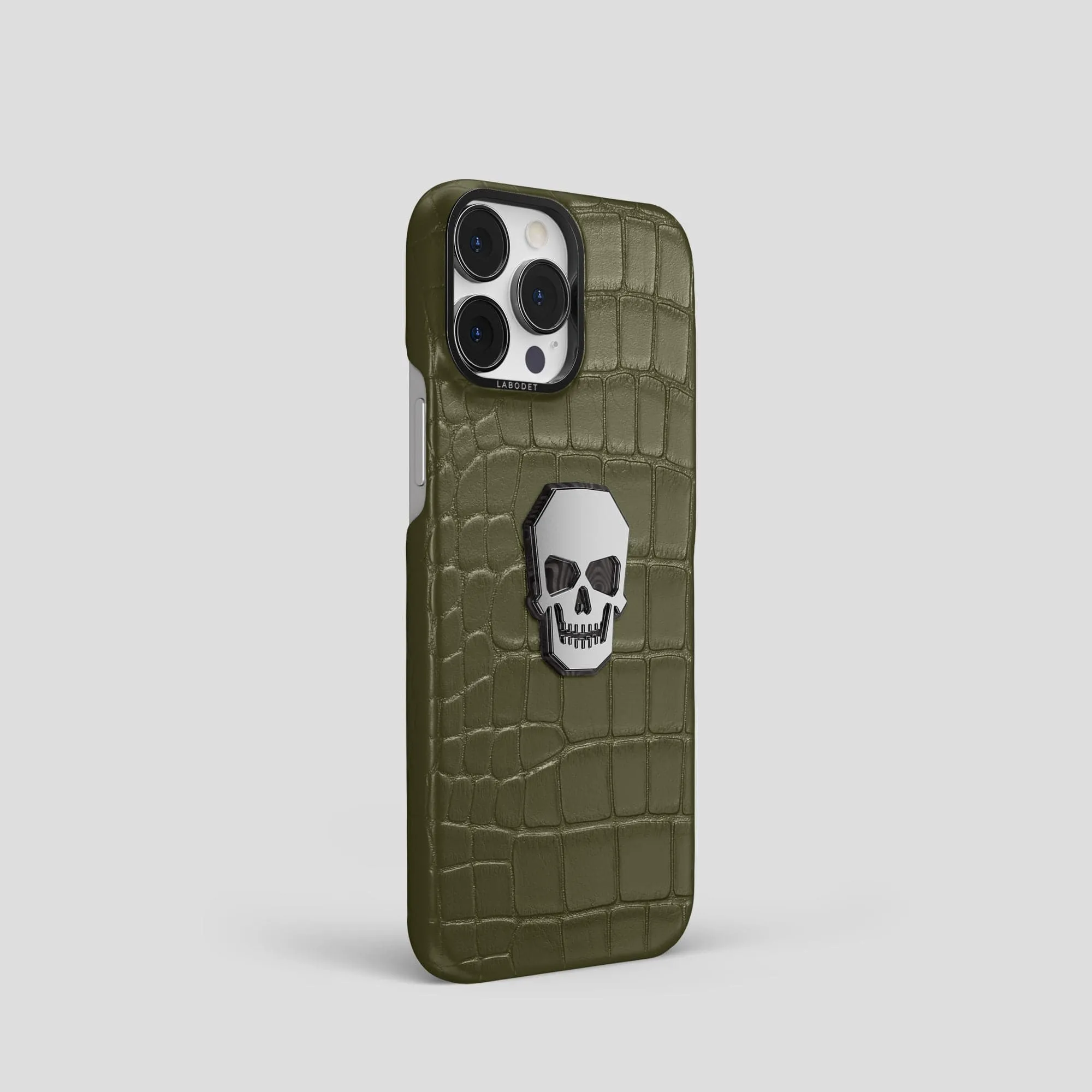 Classic Case With Titanium Skull For iPhone 15 Pro In Alligator