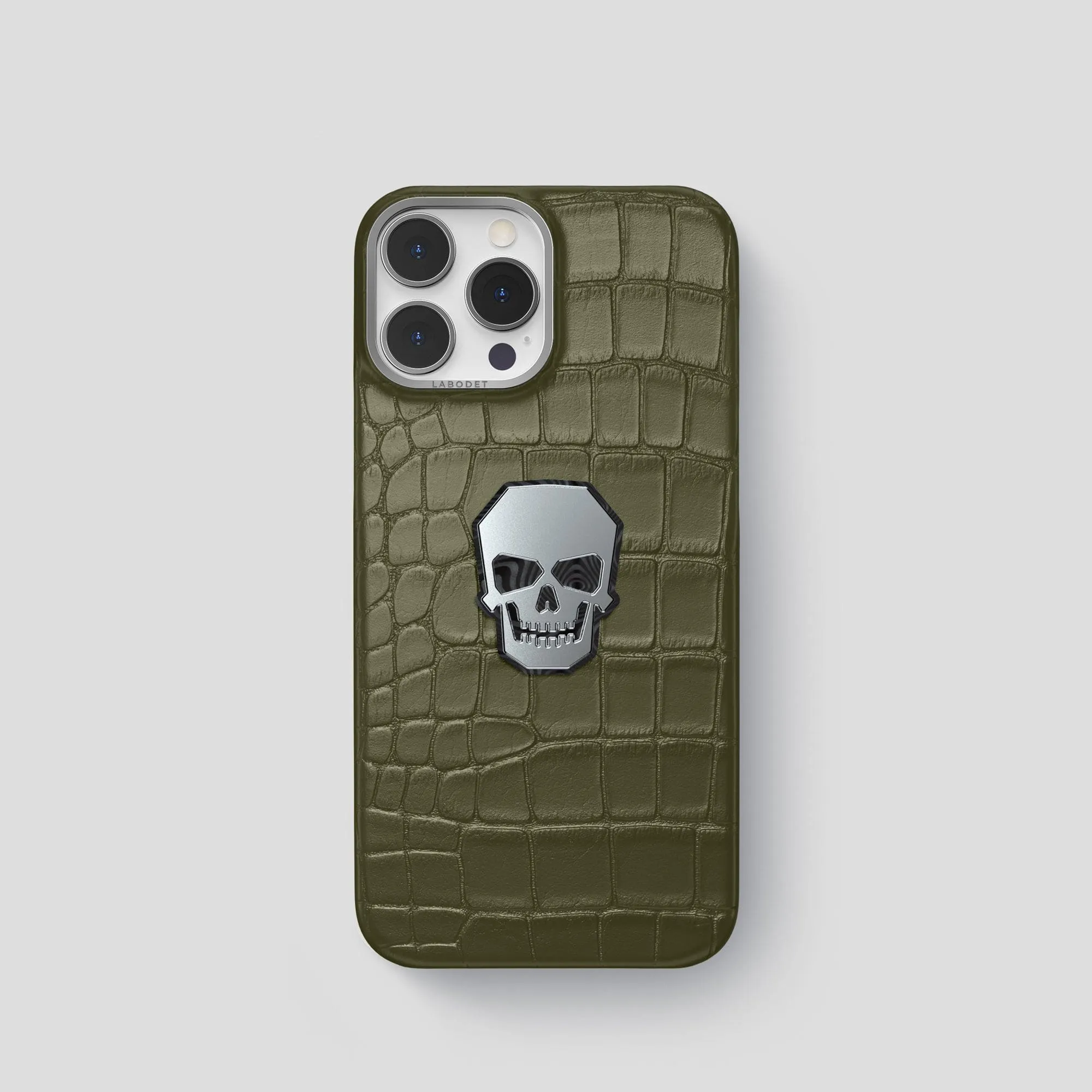 Classic Case With Titanium Skull For iPhone 15 Pro In Alligator