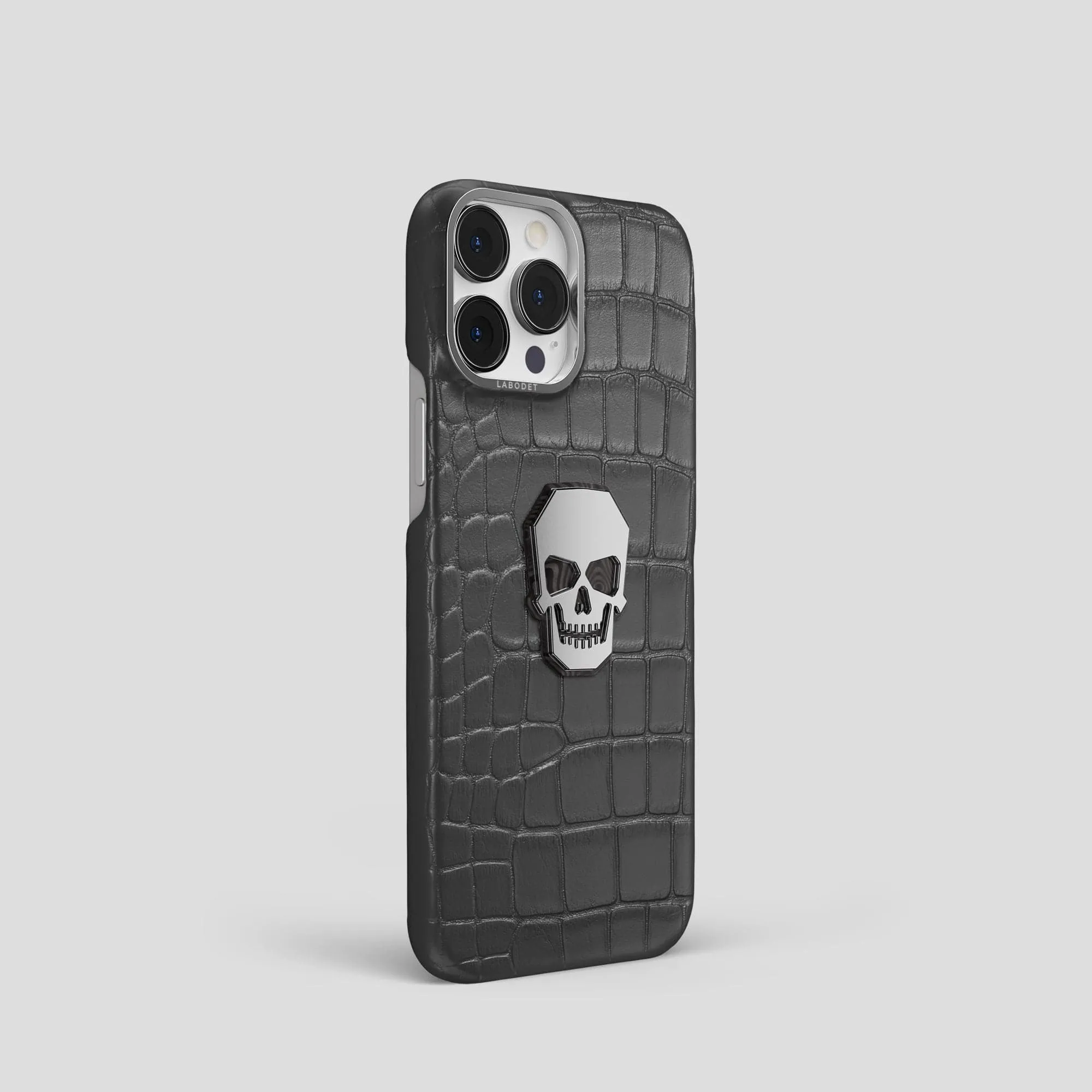 Classic Case With Titanium Skull For iPhone 15 Pro In Alligator