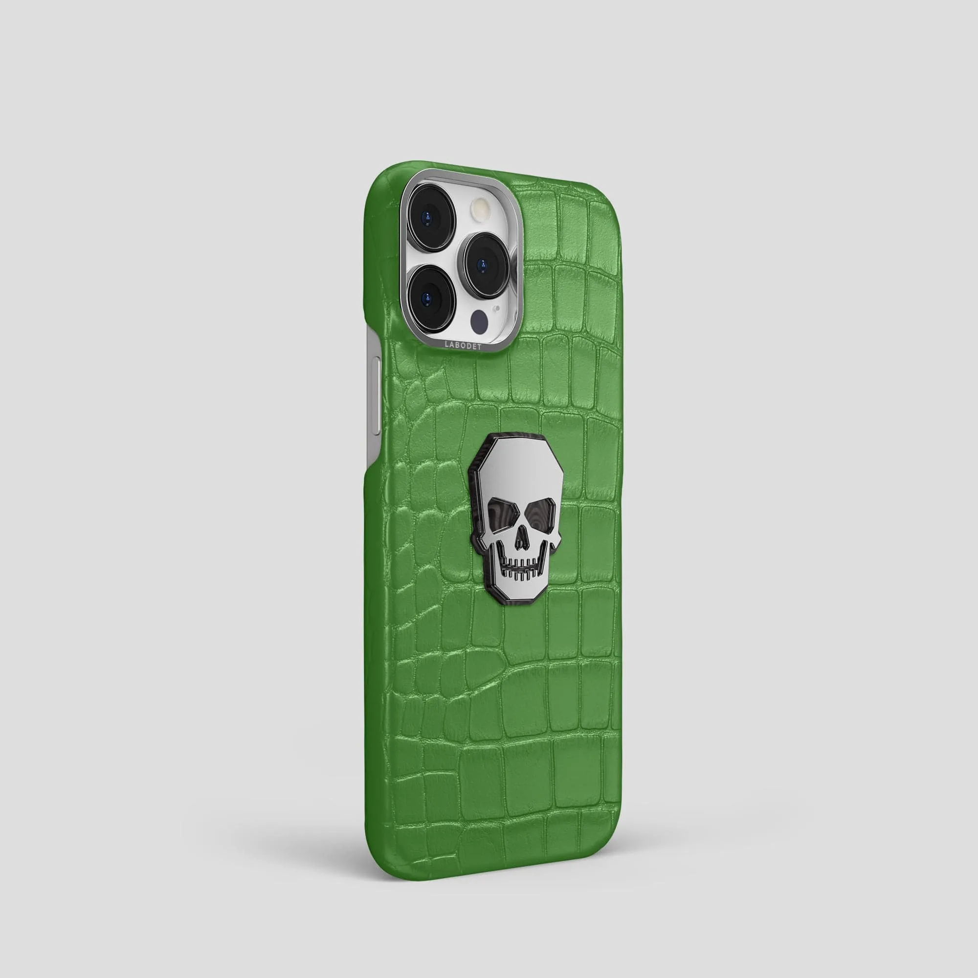 Classic Case With Titanium Skull For iPhone 15 Pro In Alligator