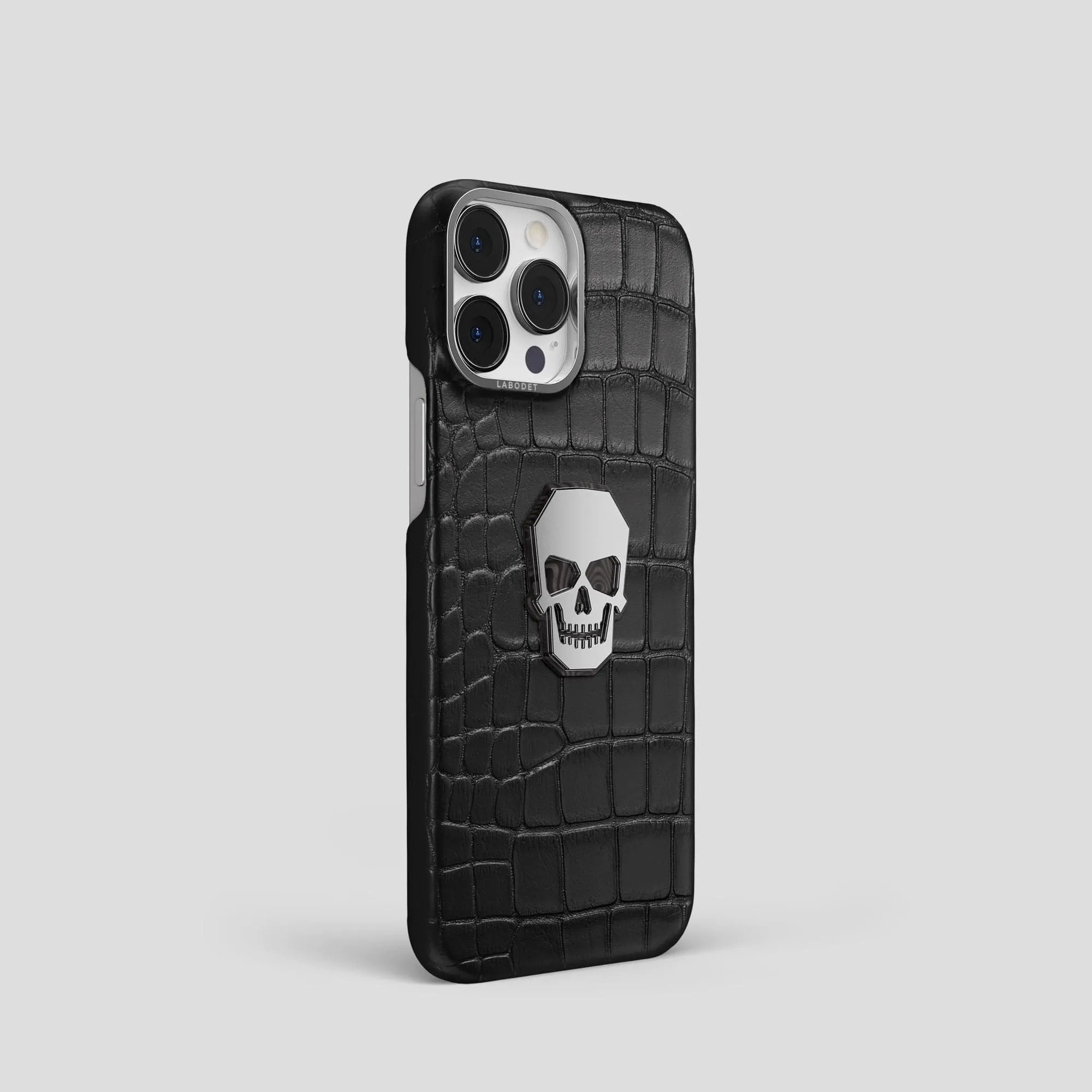 Classic Case With Titanium Skull For iPhone 15 Pro In Alligator