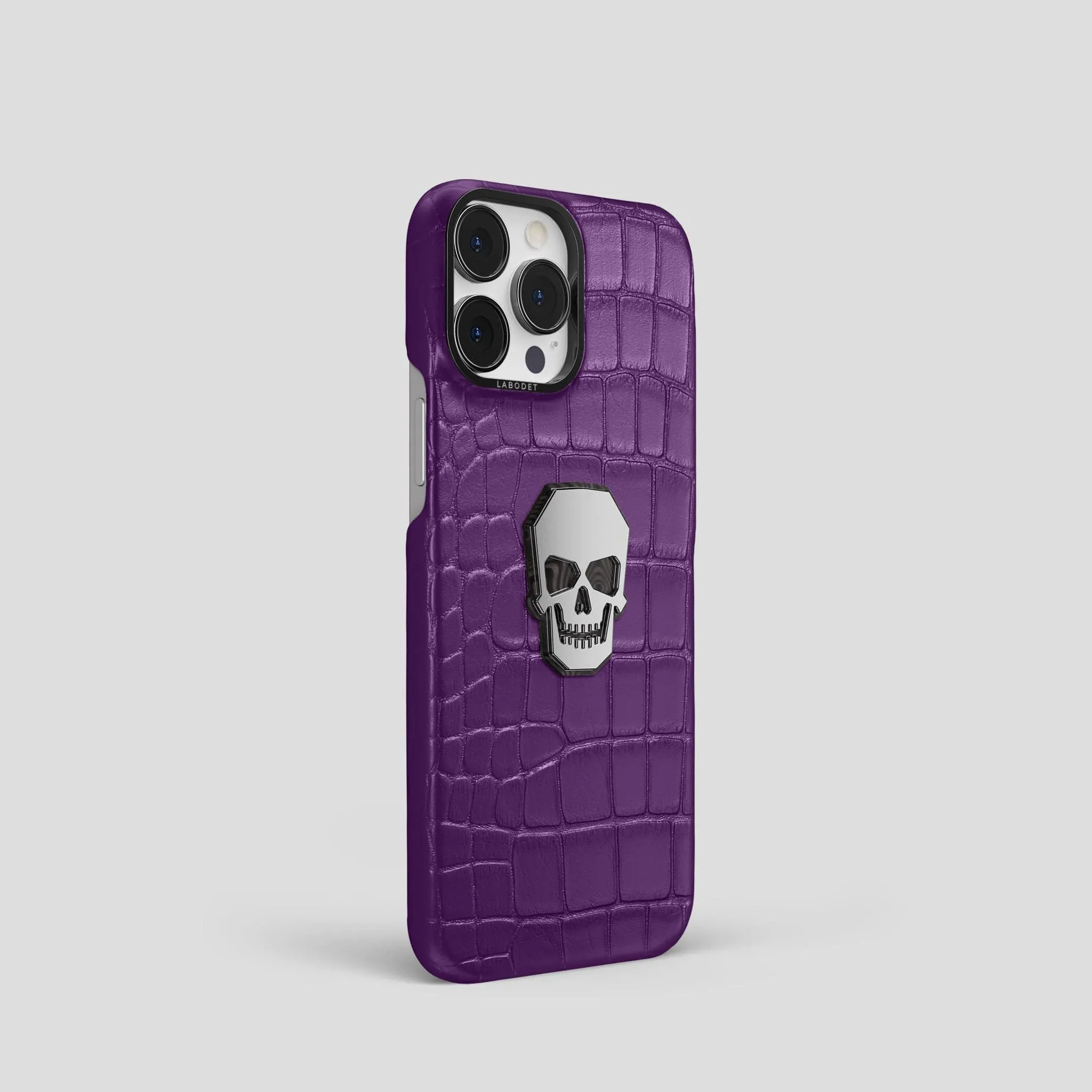 Classic Case With Titanium Skull For iPhone 15 Pro In Alligator