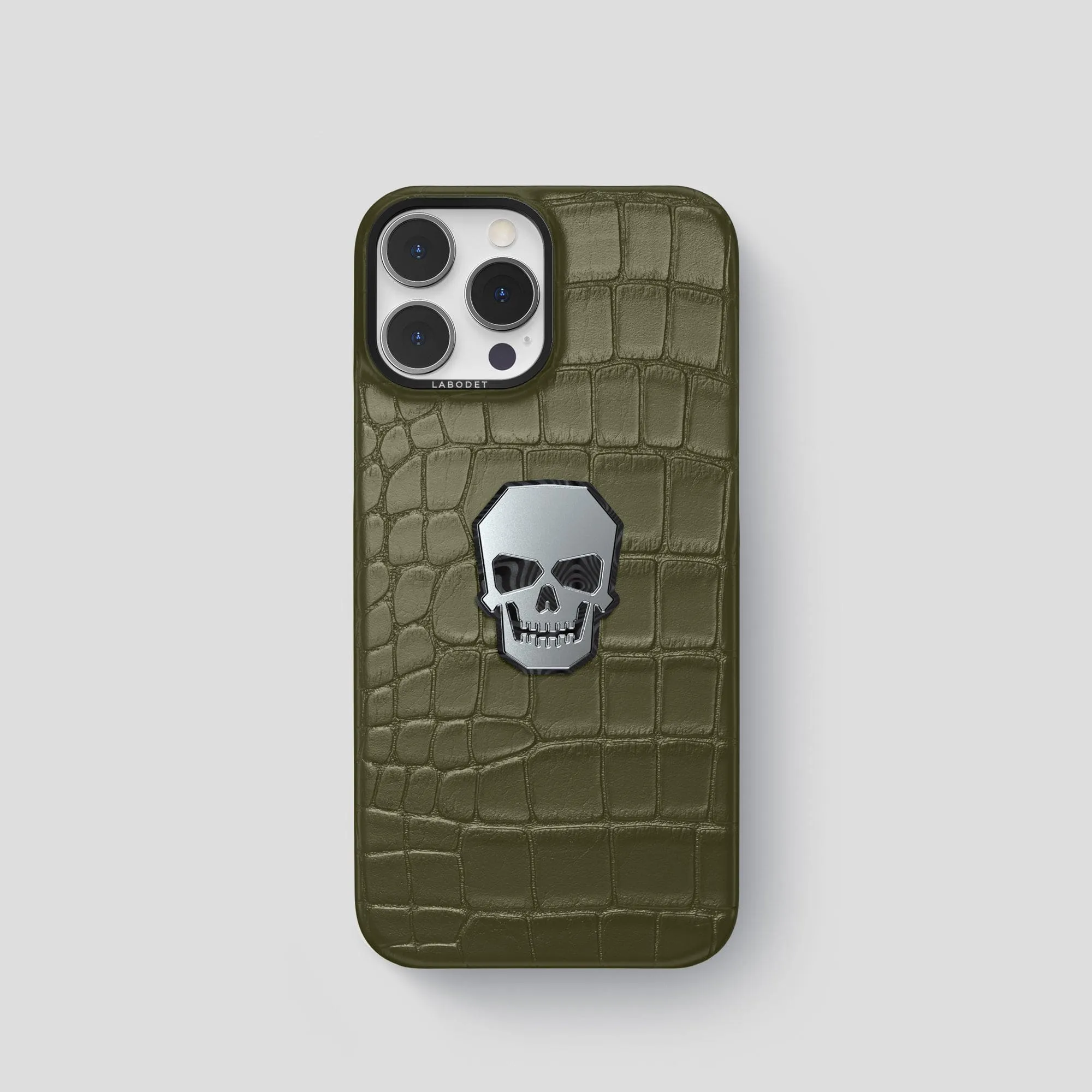 Classic Case With Titanium Skull For iPhone 15 Pro In Alligator