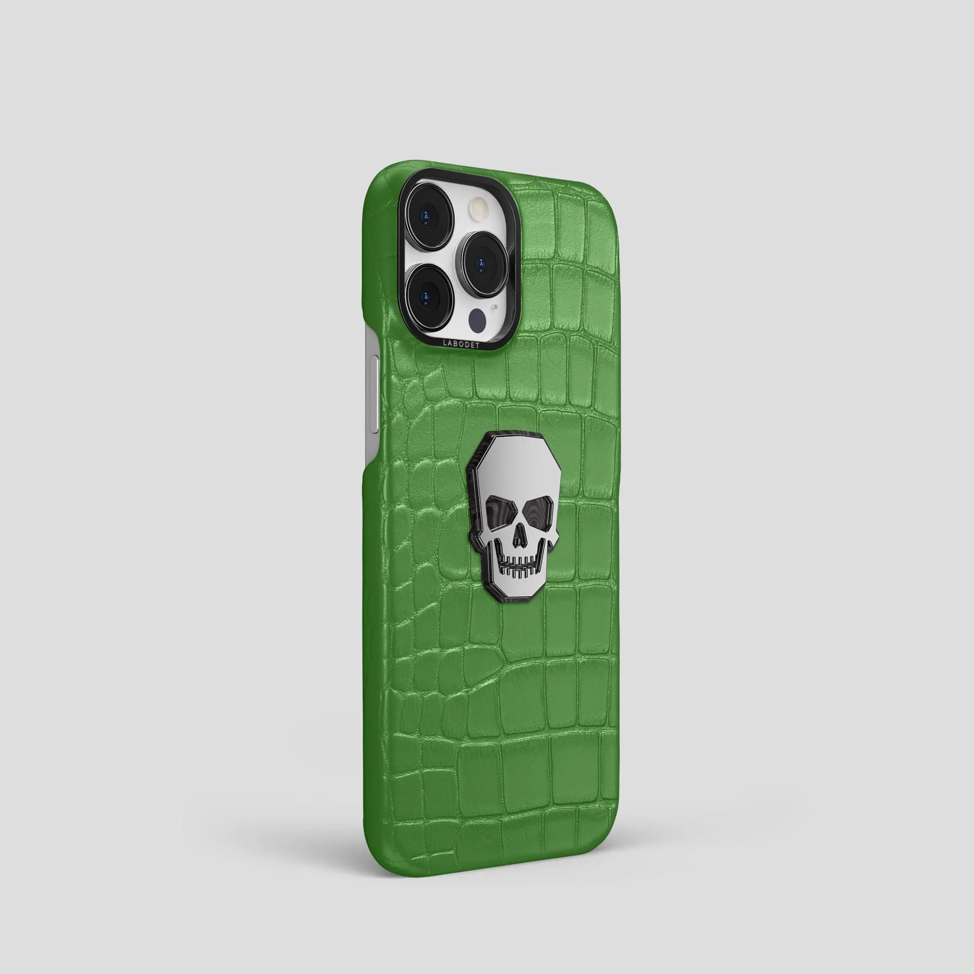 Classic Case With Titanium Skull For iPhone 15 Pro In Alligator