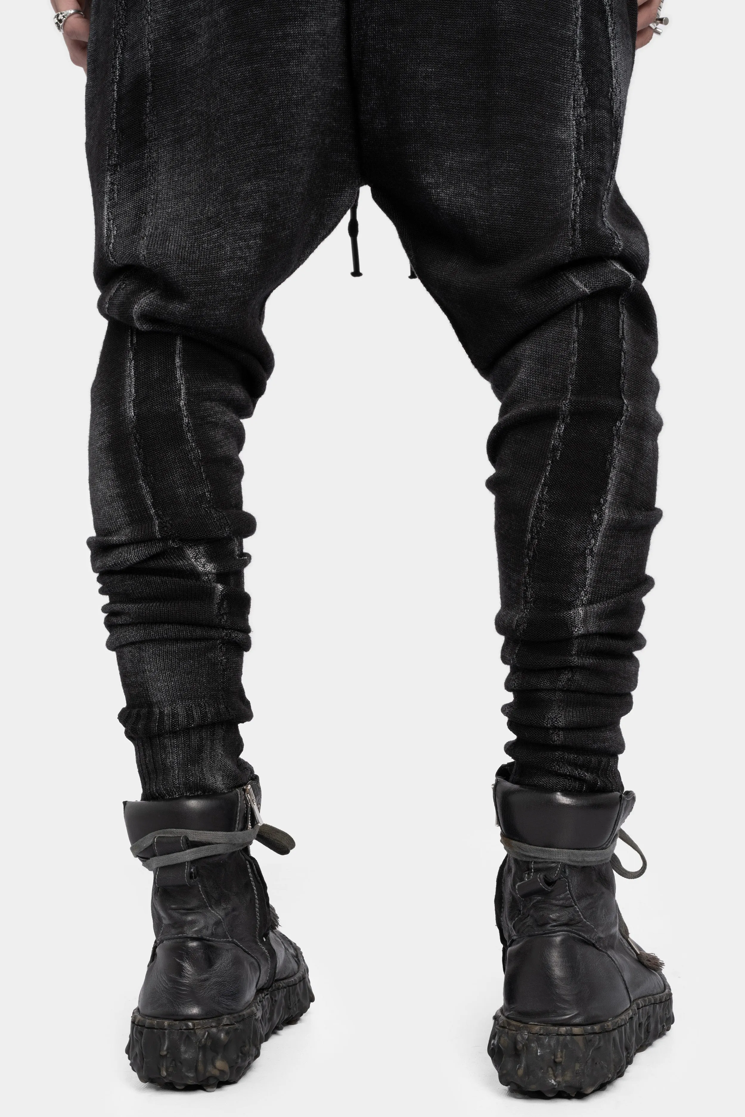 Drop crotch knit pants, Black spray