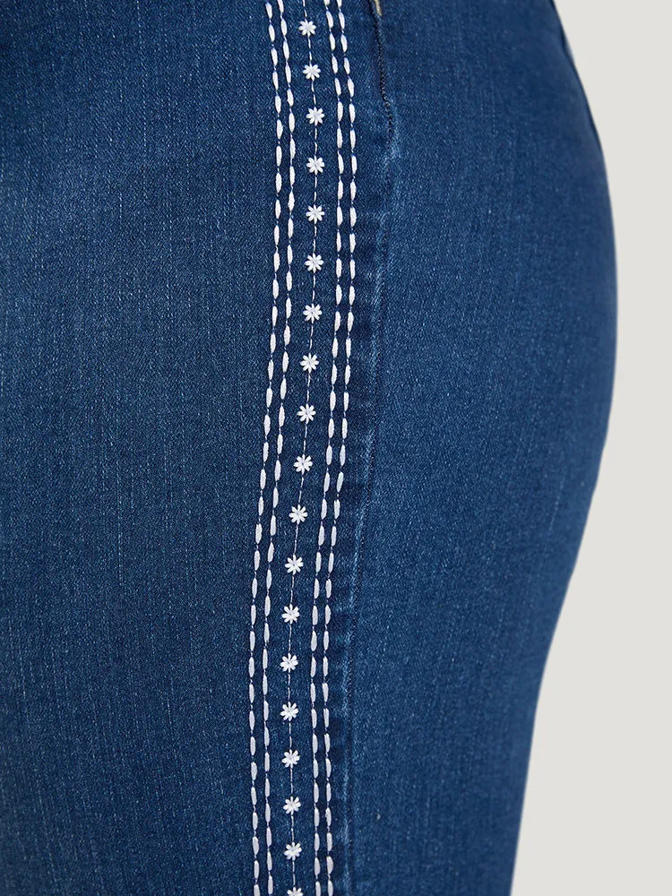 Embroidered Raw Edges Zipper Fly Jeans