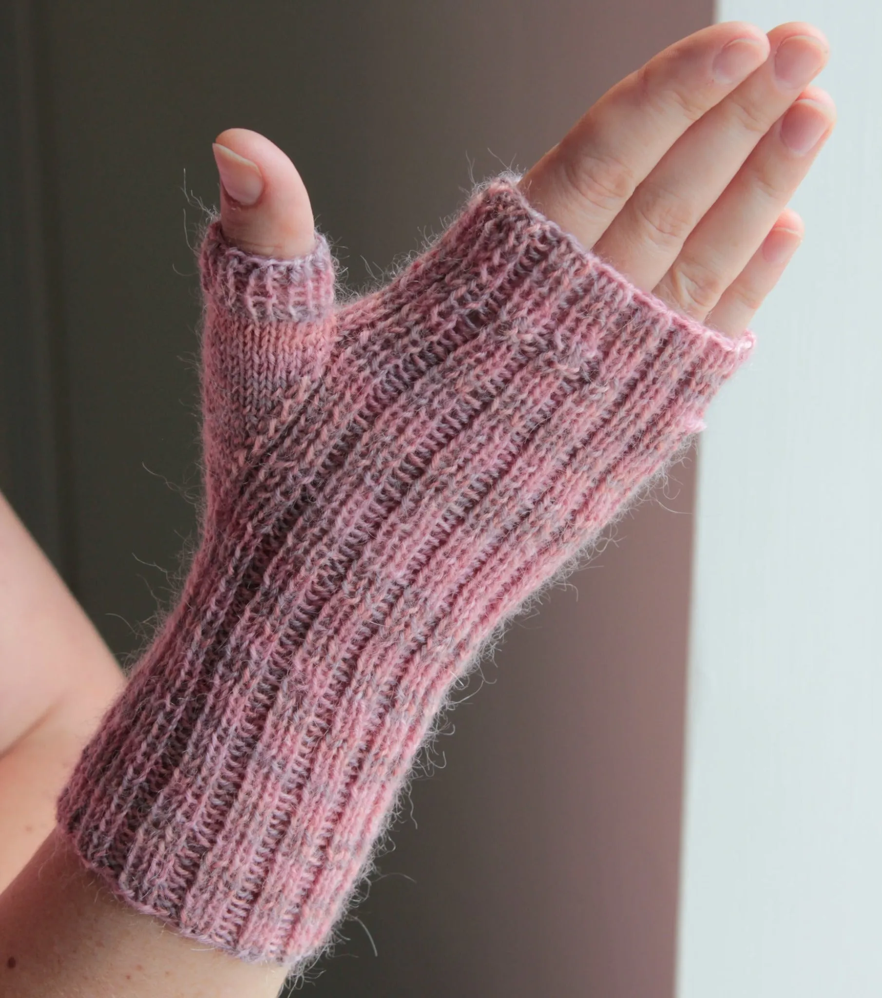 Fingerless Gloves and Mitts, Fingering Weight