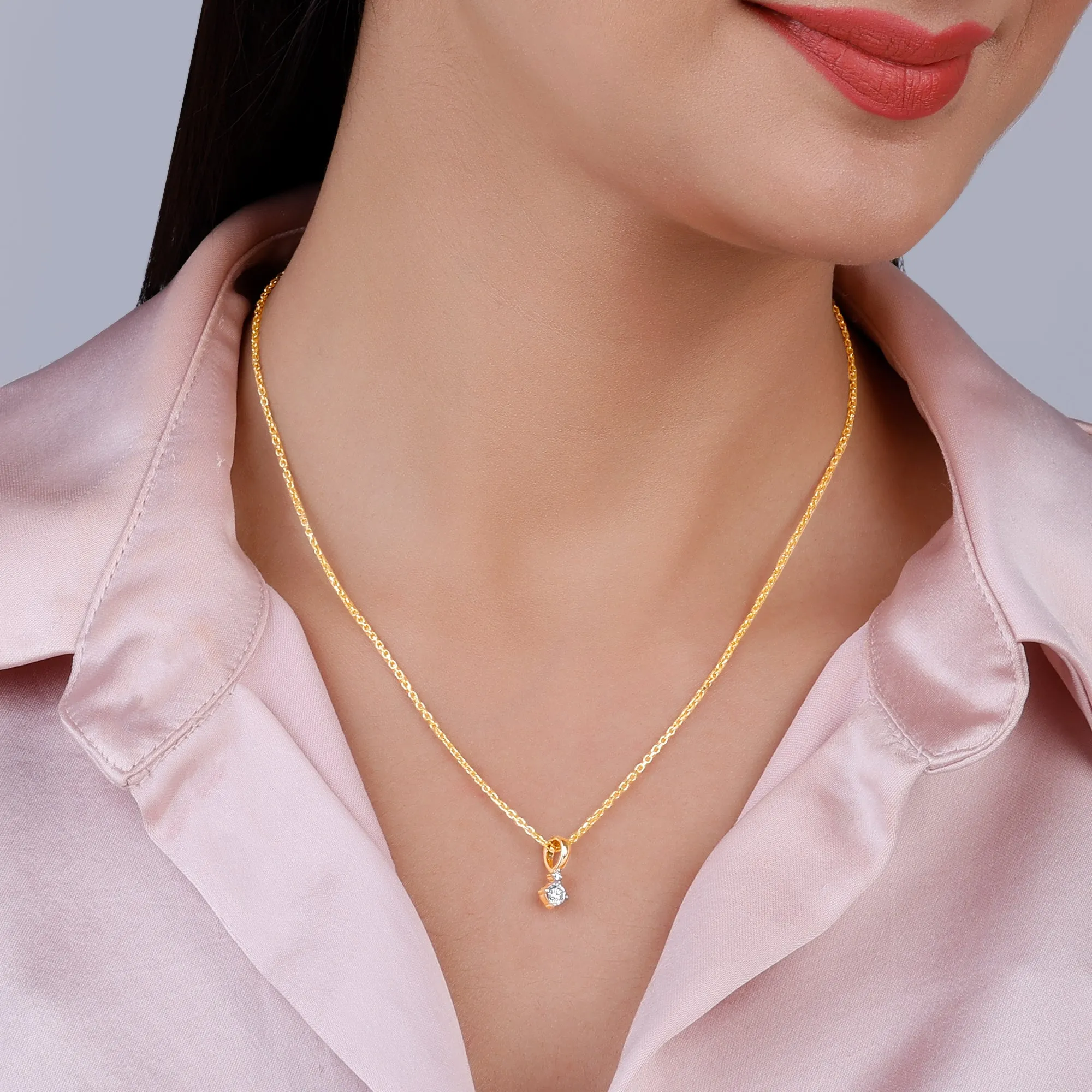 Gold Captivating Diamond Pendant