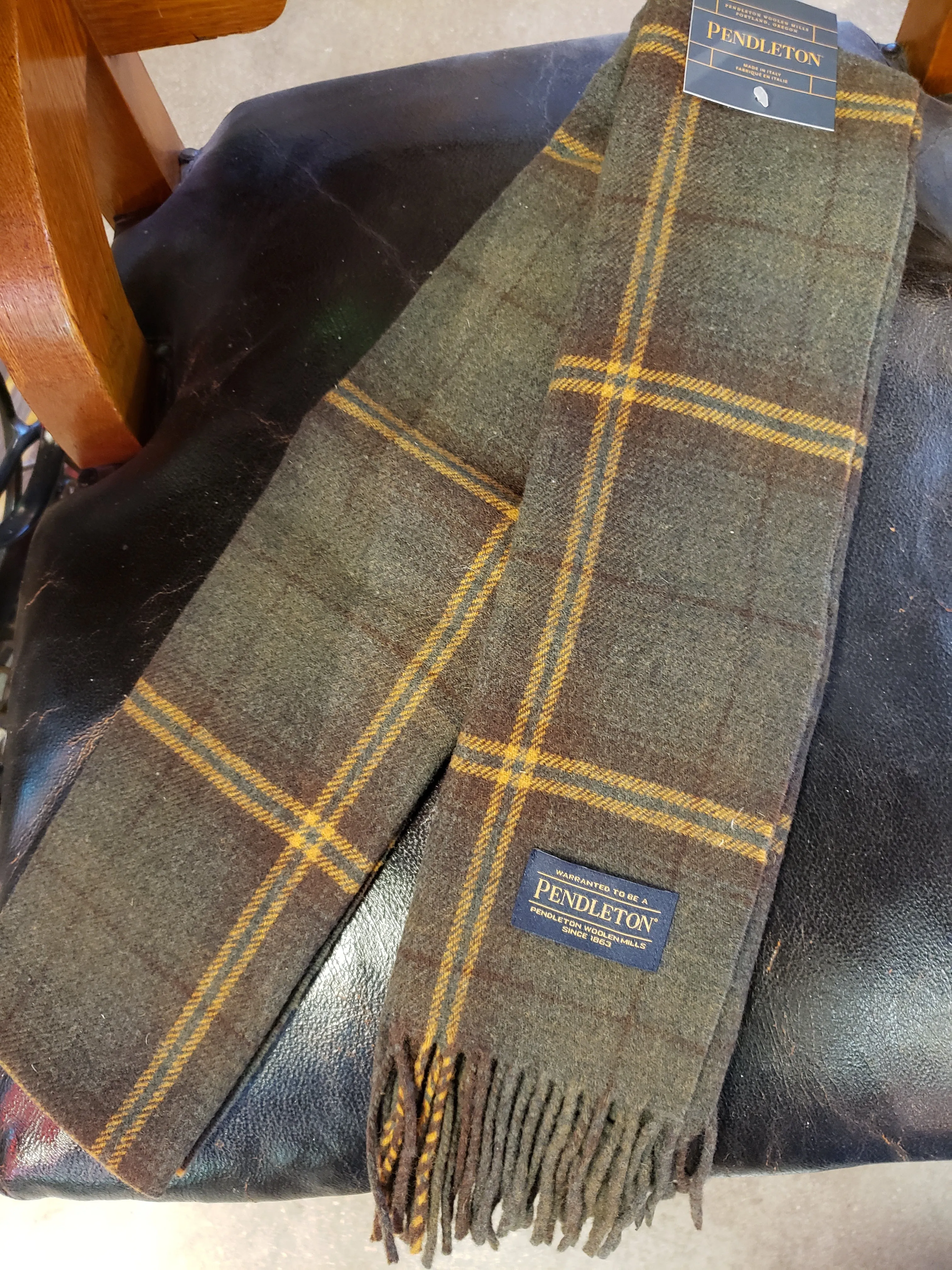 Pendleton Whisperwool  scarf / muffler